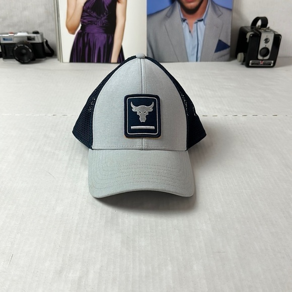 Under armor blood sweat respect & the rock snap back hat - Picture 1 of 8